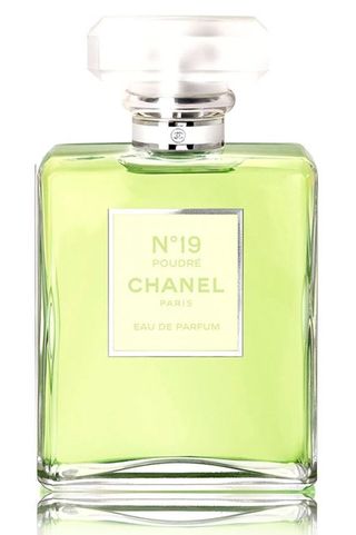Chanel No 19 Poudre