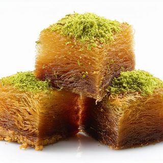 Bánh Knafeh