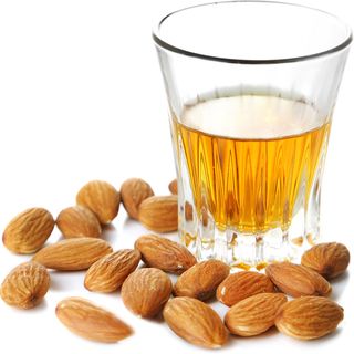 Rượu hạnh nhân Rượu hạnh nhân