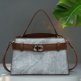 - Kem chống nắng dạng tinh chất Senka Perfect UV Essence 50g